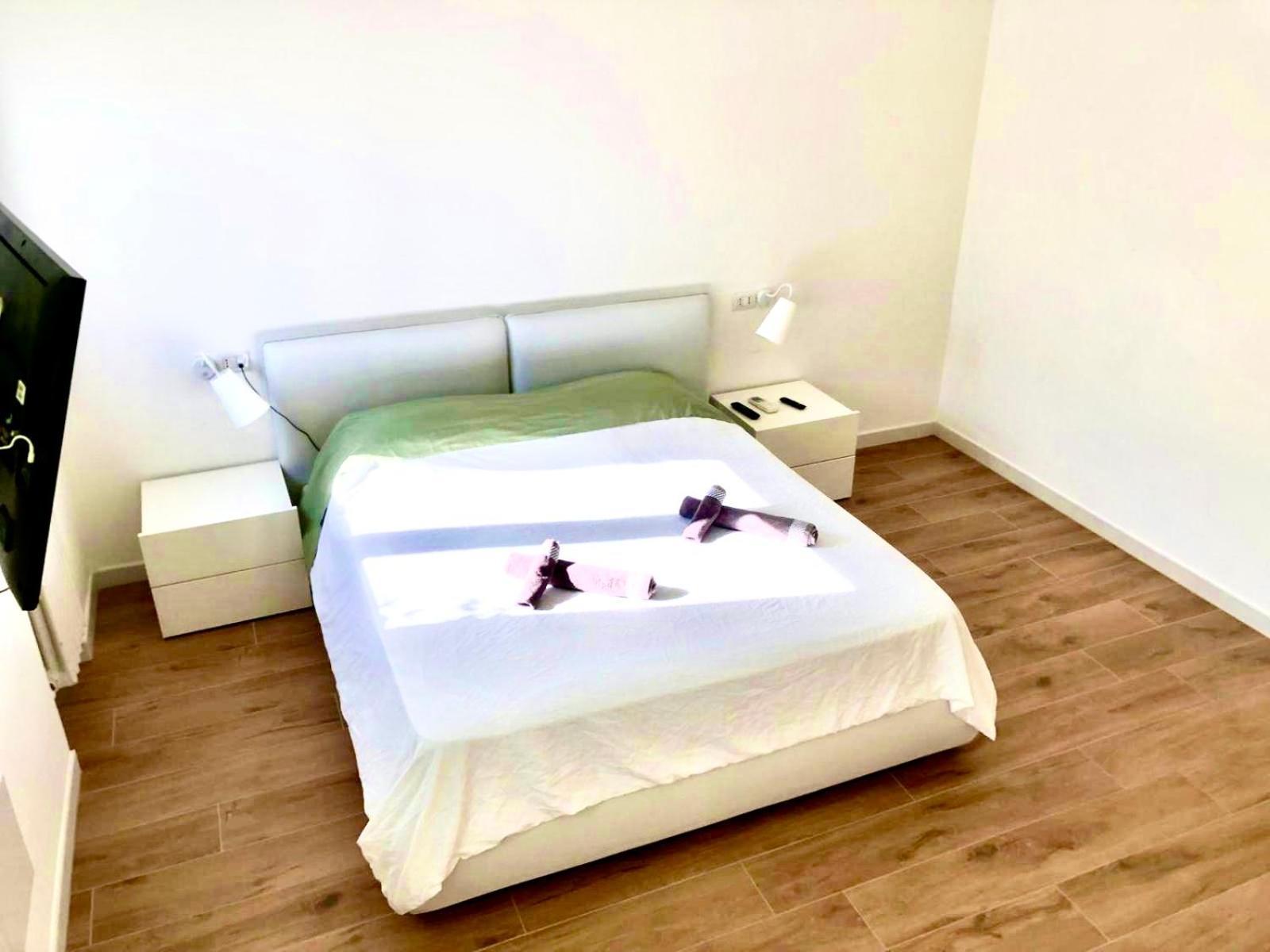 Stanza E Bagno Privato, Idromassaggio Con Extra Fee, In Appartamento Ferrara Luaran gambar