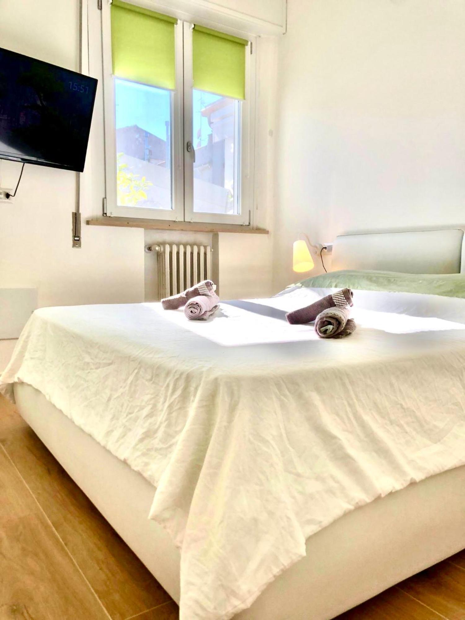 Stanza E Bagno Privato, Idromassaggio Con Extra Fee, In Appartamento Ferrara Luaran gambar